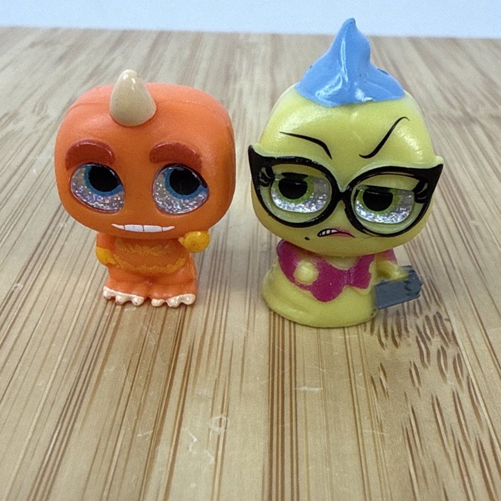Disney Doorables Series 1 Monsters Inc Roz And George Sanderson - Picture 1 of 11